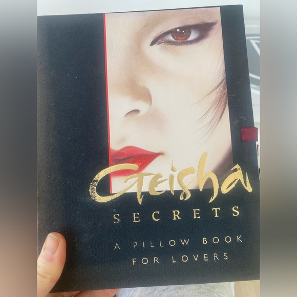 7 Lot of beautiful Japanese illustrated books in English and Japanese - Picture 2 of 16